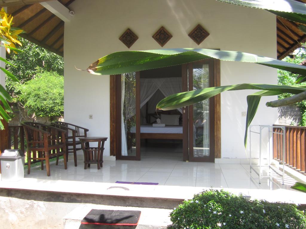 Teman Teman Bungalows 1 Амед Екстер'єр фото